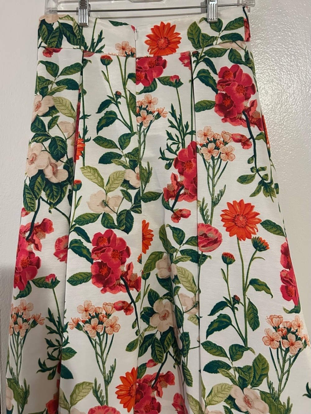 Luxurious Floral Pleated White Skirt with Pink, Orange & Green Botanical Print - Picture 4 of 4